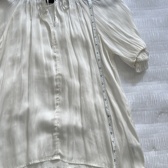 ❤️Collective Concepts Cream Puff Sleeve Blouse with Smocked Bib Collar - Picture 7 of 7